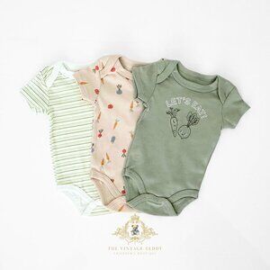 NWT Cute Unisex 3 Piece Matching Set Baby Onesies Let's Eat! Veggies Sage 0-3M